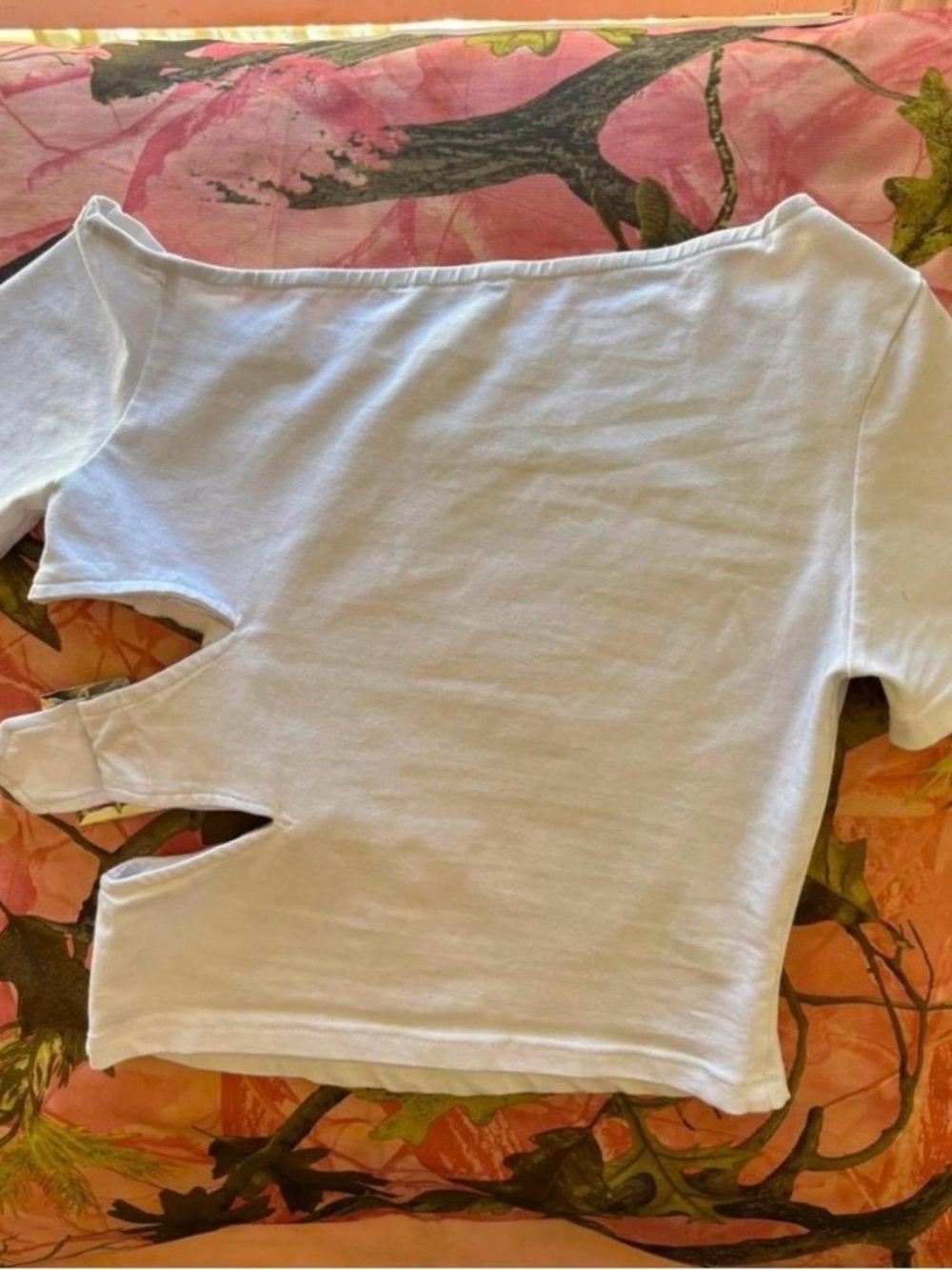 White Cutout Buckle Crop Top - White - Picture 4 of 8